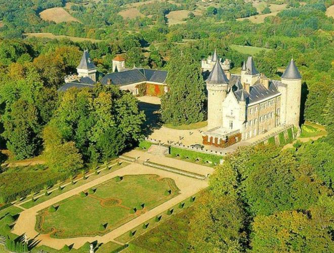 Chateau De Busset エクステリア 写真