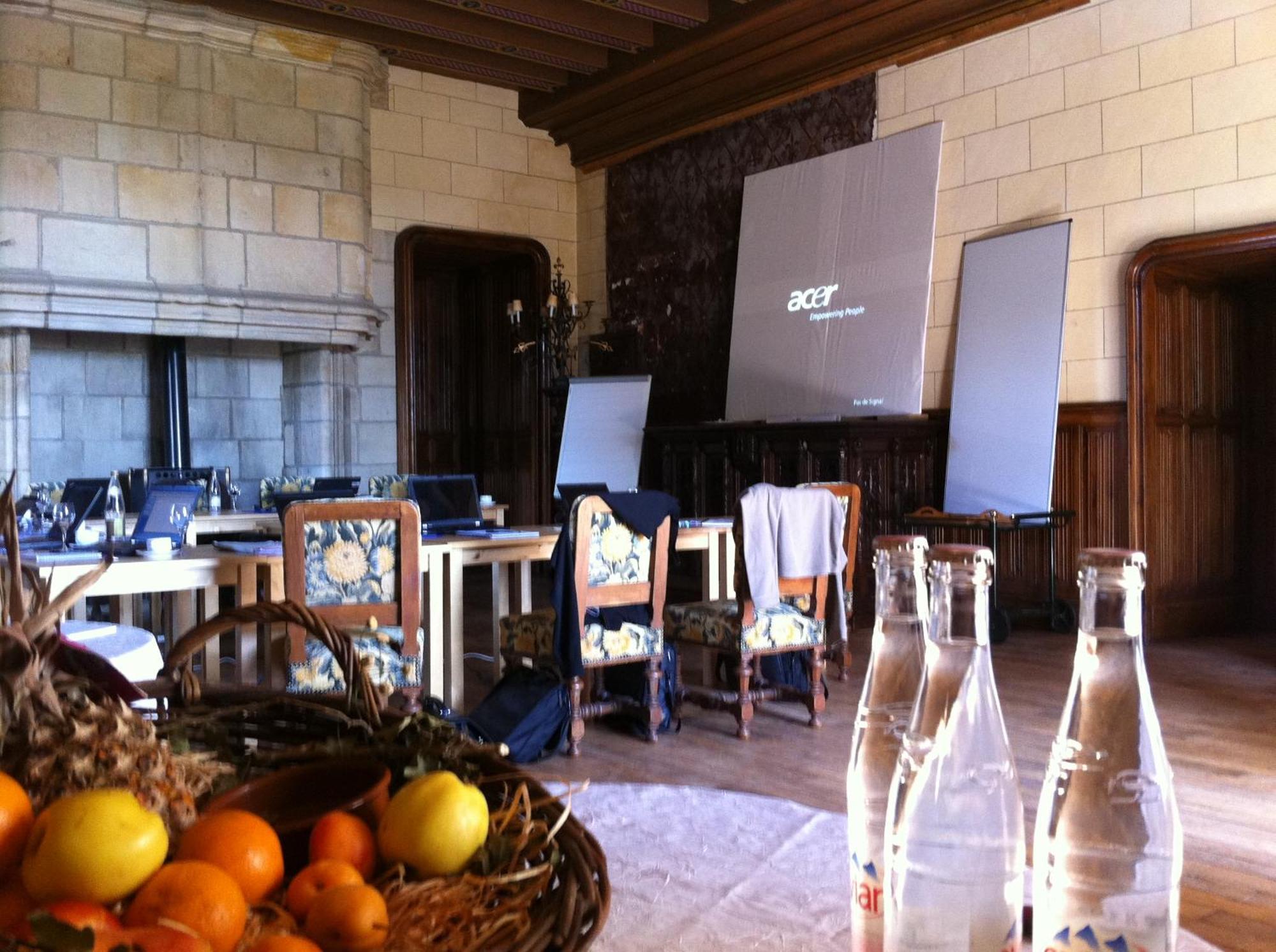 Chateau De Busset エクステリア 写真